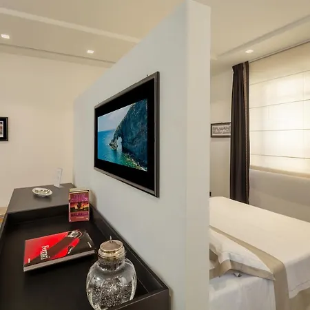 Qui Vicino Boutique And Guest house 2*