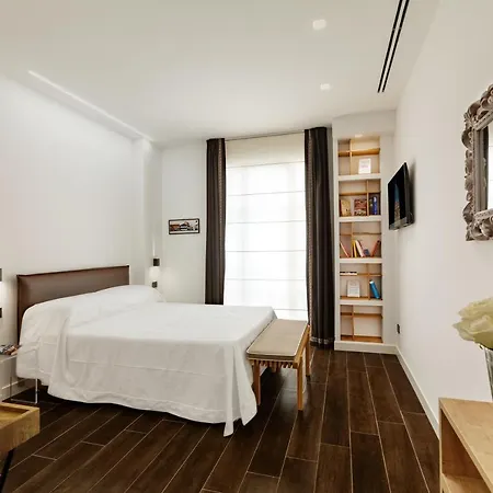 Qui Vicino Boutique And 2*