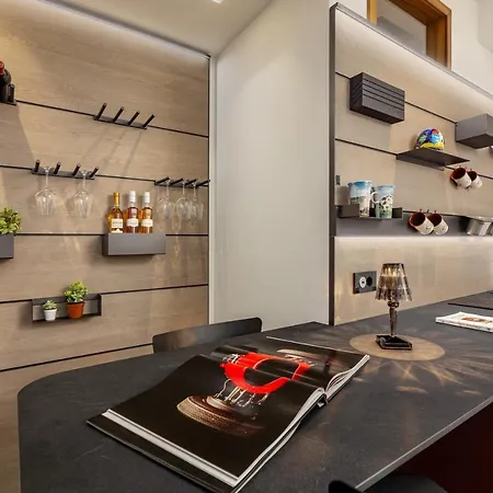 Qui Vicino Boutique And